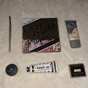 💄💋Random Makeup Set💋💄